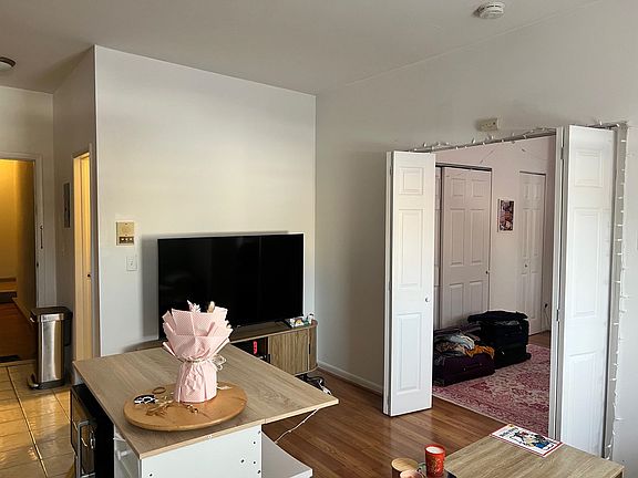 3rd image of 25 W 8th St APT 2R