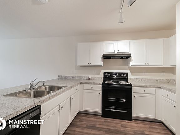 5th image of 205 Begonia Ln