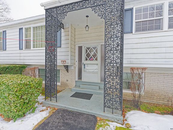 4th image of 9 Majorca Ln
