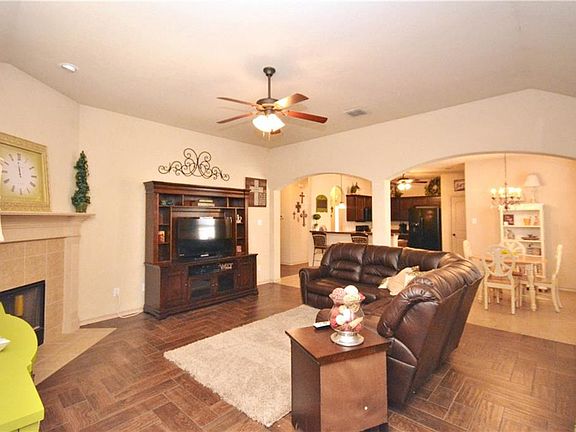 4th image of 124 Liberty Way
