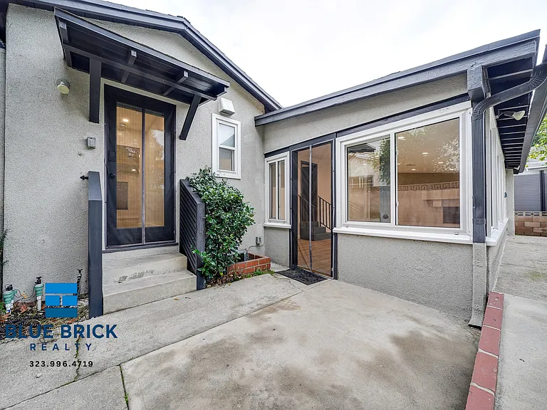 5620 1/2 Radford Ave — Photo 22