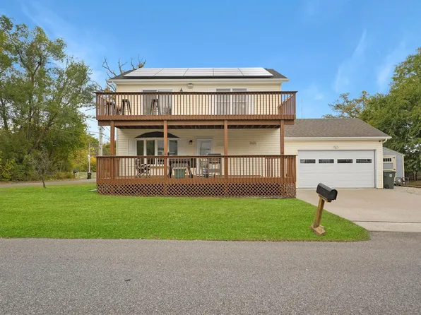 2111 Vine St, Cedar Falls, IA 50613