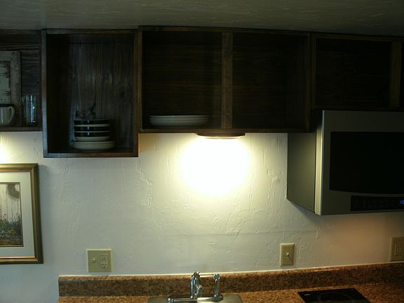 Custom Kitchen Cabinets