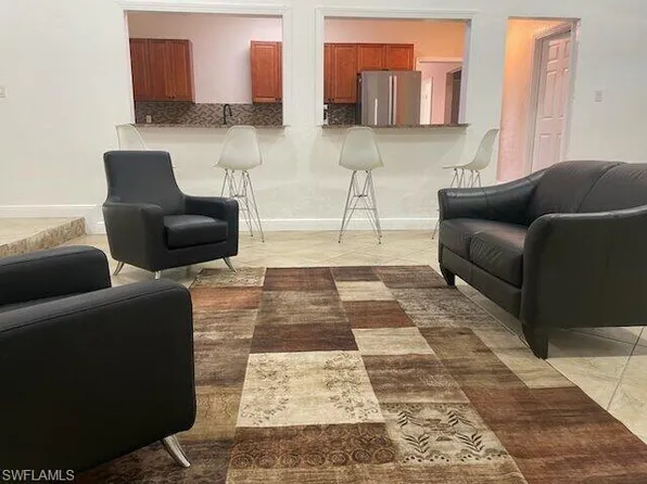 7823 Marx DR, NORTH FORT MYERS, FL 33917