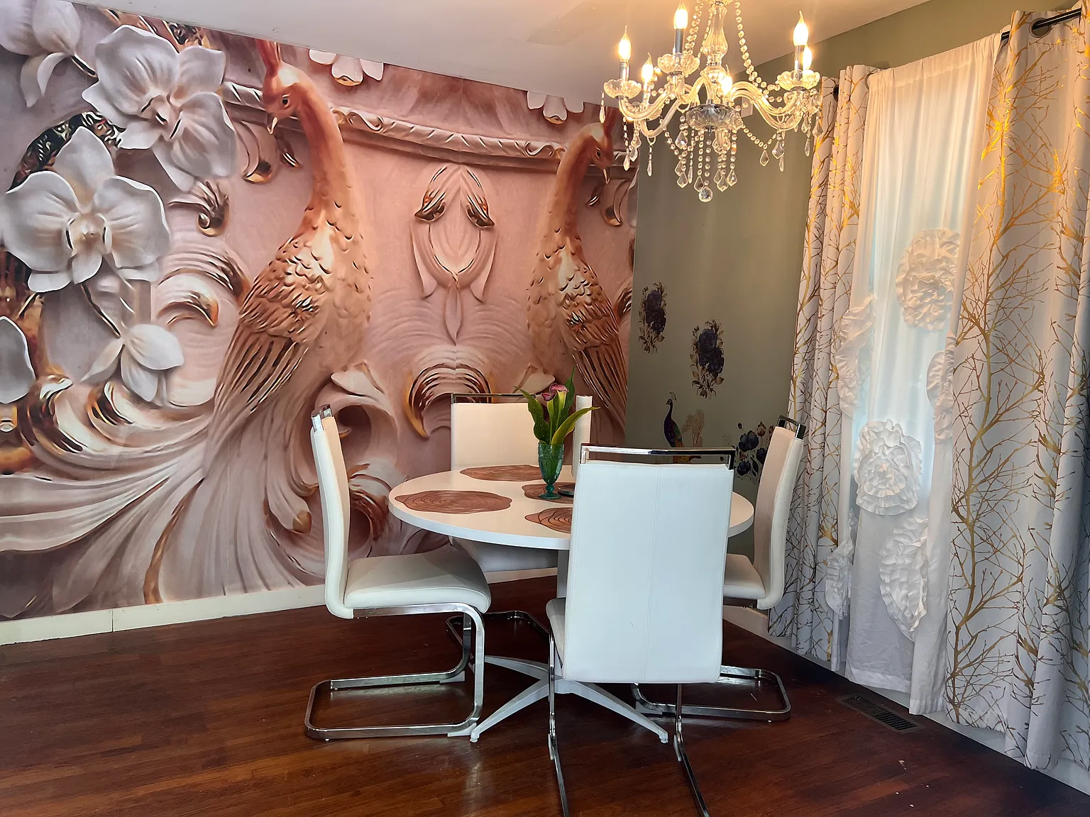 2 bed, 1.5 bath, 1388 sqft, $1,650 — Photo 3