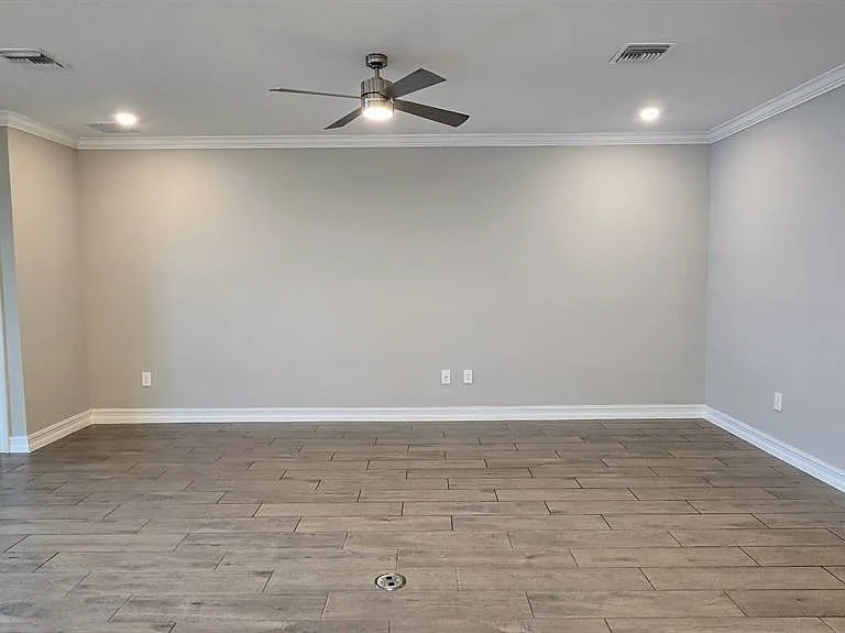 233 Vinadio Blvd — Photo 20