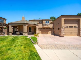 323 Nuevo Hacienda Ln NW, Los Ranchos De Albuquerque, NM 87107