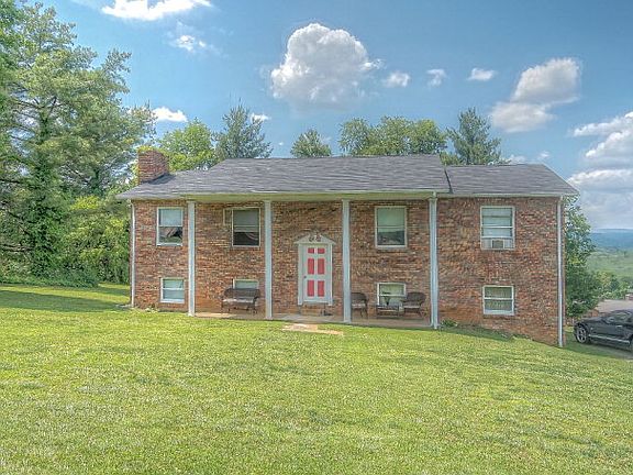 2nd image of 150 Rogers Cir