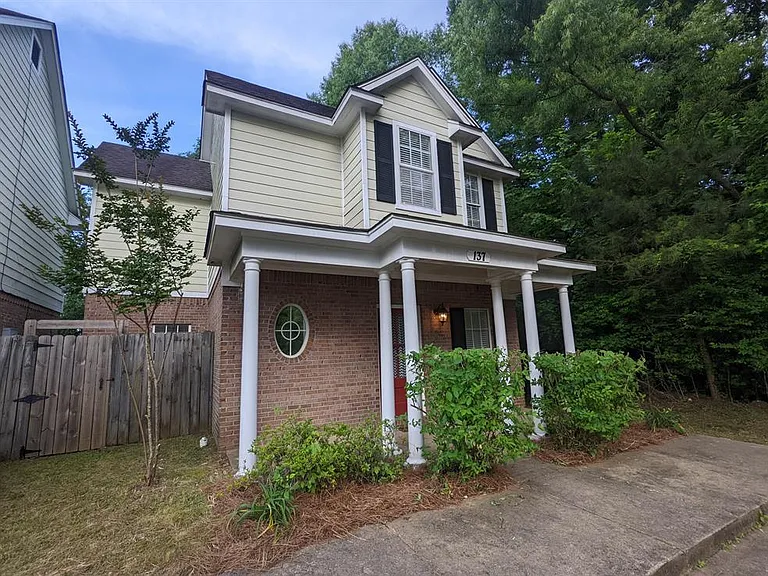 137 Greystone Blvd — Photo 4