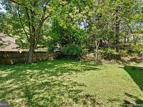 4th image of 1501 W Chester Rd