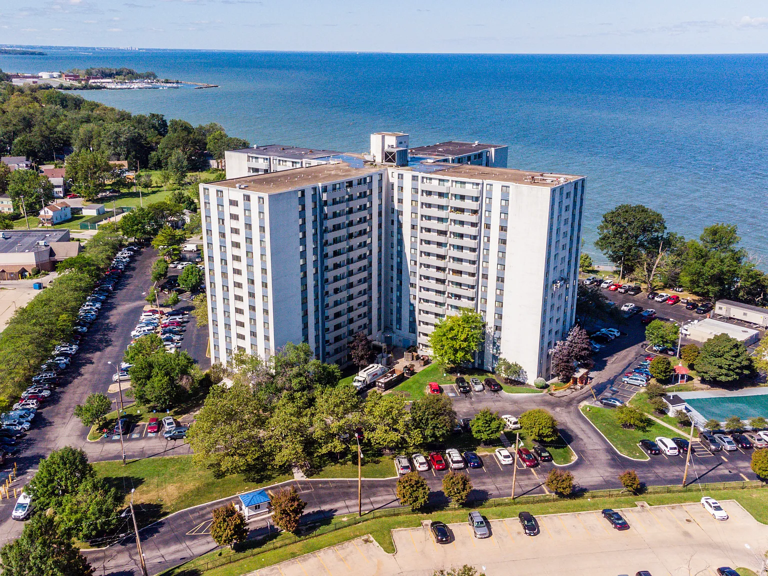 Euclid Beach Apartments — Photo 1