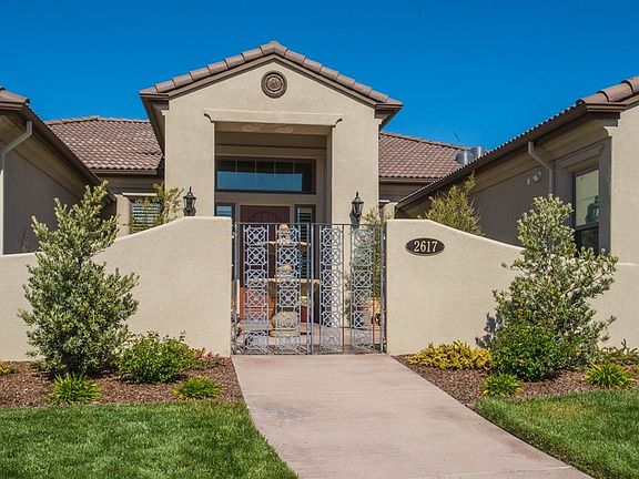 2nd image of 2617 Somerset Cir