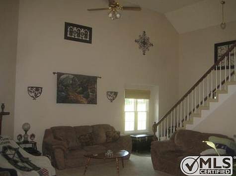 5th image of 3374 Clearwater Dr