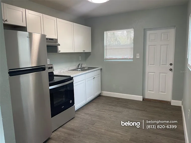 1009 W Washington St — Photo 6