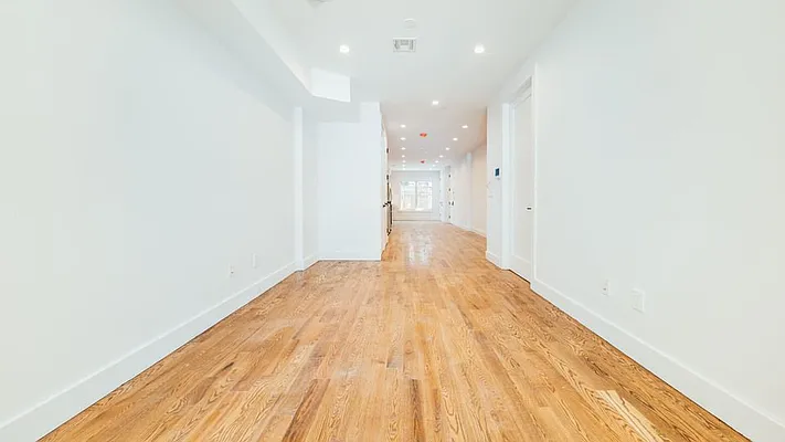 Rented by Nooklyn NYC LLC | media 11