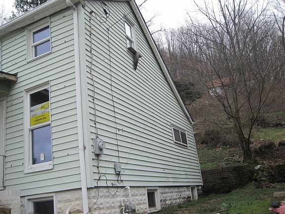 2nd image of 702 N Chestnut St