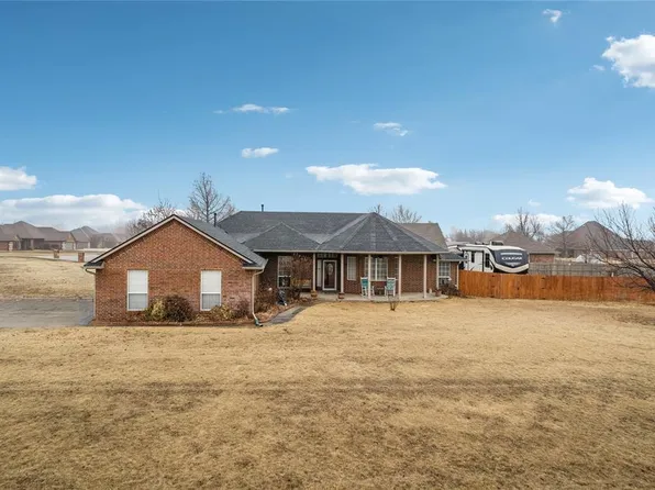 204 Scottie Dr, Tuttle, OK 73089
