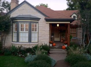 1034 N Clinton Ave, Dallas, TX 75208