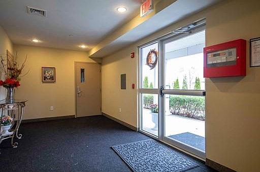 3rd image of 1 Lauren Ct Unit 64