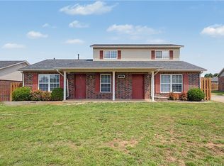 3400 SW Landau Ct, Bentonville, AR 72712