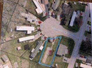 118 Maplewood Dr, Bellevue, OH 44811