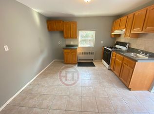 3148 Waterbury Ave FLOOR 1, Bronx, NY 10465