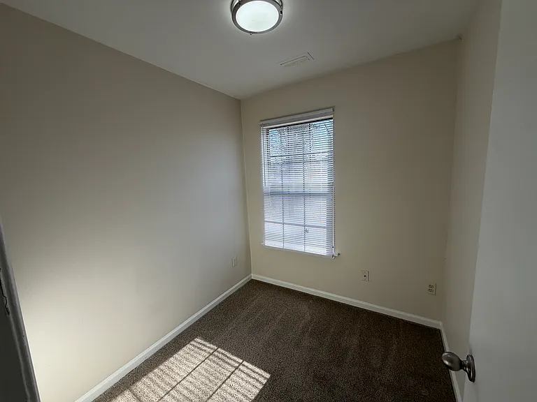 700 Kecoughtan Rd #C — Photo 14
