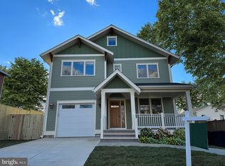 18 Grant Ave, Takoma Park, MD 20912