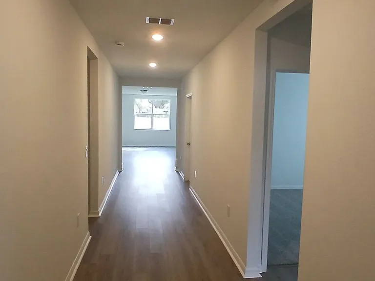 2335 White Tail St — Photo 7