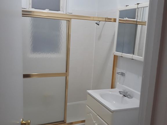 3rd image of 4520 N Lincoln Ave