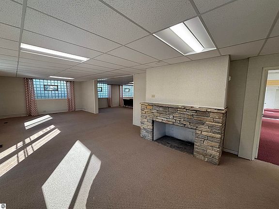 4th image of 205 Clinton St