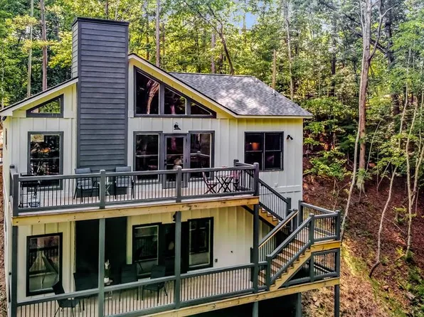 560 Eagle Mountain Dr W, Ellijay, GA 30540