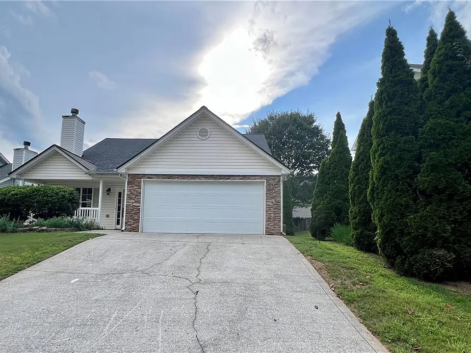 417 Hillcrest Cmns