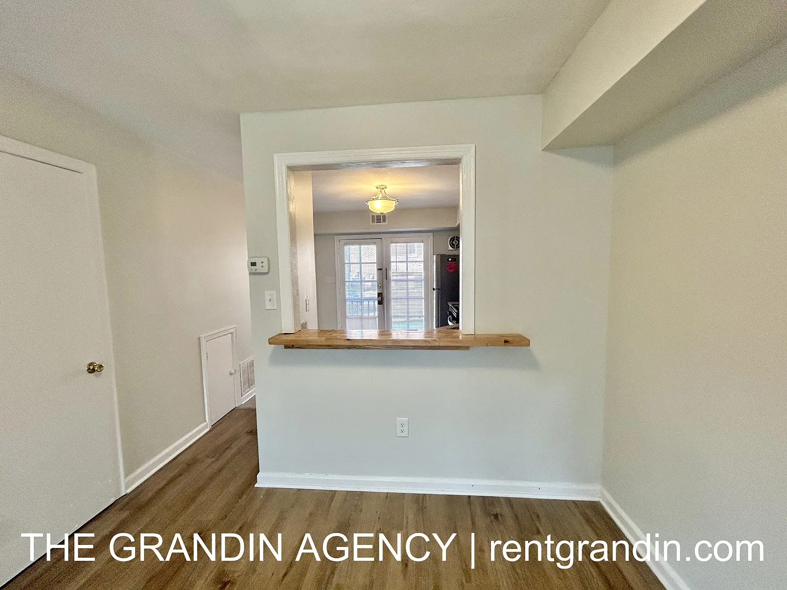 1801 Grandin Road Southwest - 2006 Sherwood — Photo 4
