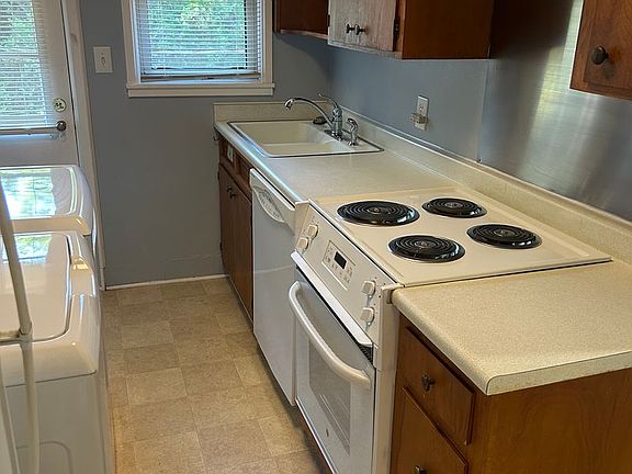 3rd image of 600 University Rdg Unit 43