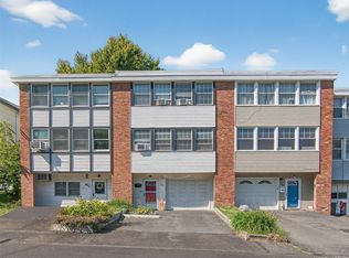 33 W Overlook Rd, West Haverstraw, NY 10993