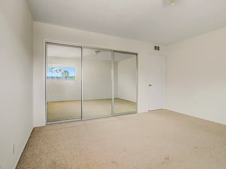 1533 Buena Vis #A — Photo 32