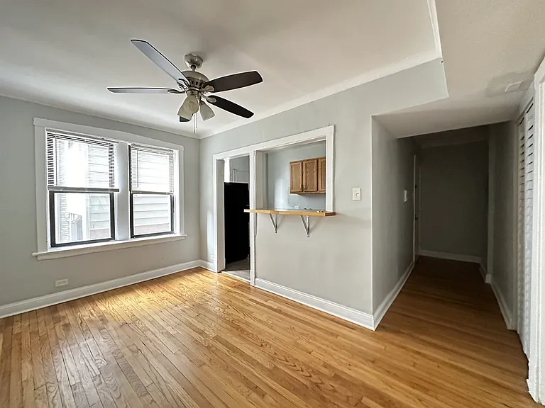 7000 N Paulina St #2 — Photo 8