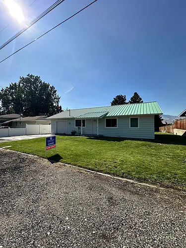 286 N Iowa Ave Photo 1