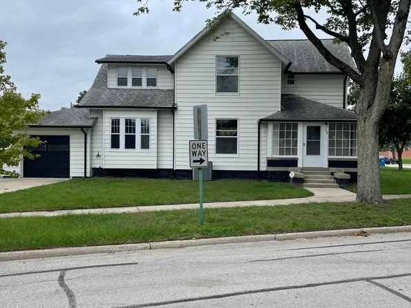 209 Miller Ave, Swanton, OH 43558