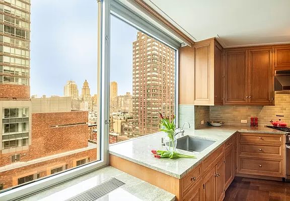 5th image of 150 Columbus Ave APT 14AB
