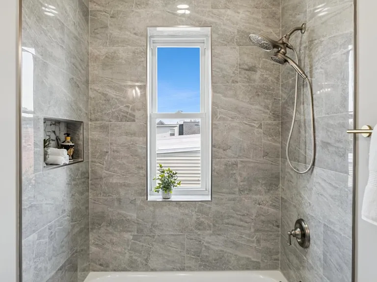 344 Elm St NW — Photo 12