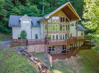 1721 Bates Branch Rd, Franklin, NC 28734