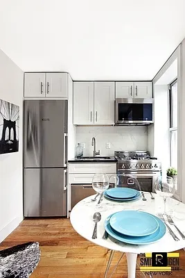 Rented by R New York | media 28