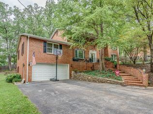 2967 Golf Colony Dr, Salem, VA 24153