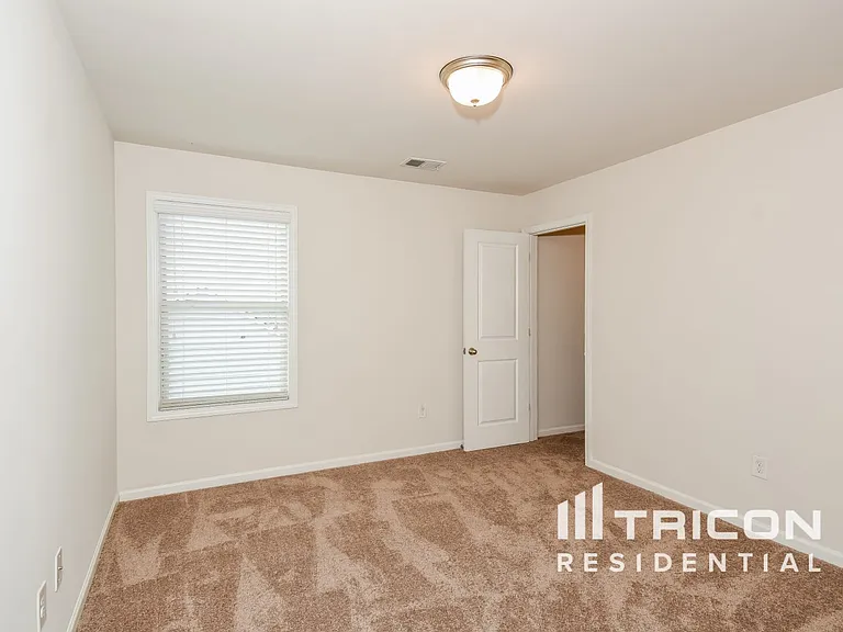 Tricon Macland Township — Photo 68