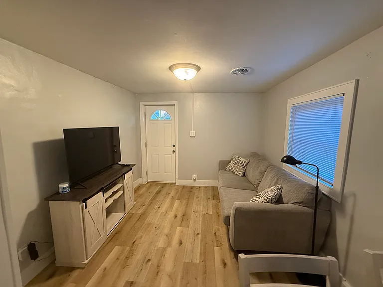 3997 S Whetsel Ave #3 — Photo 2