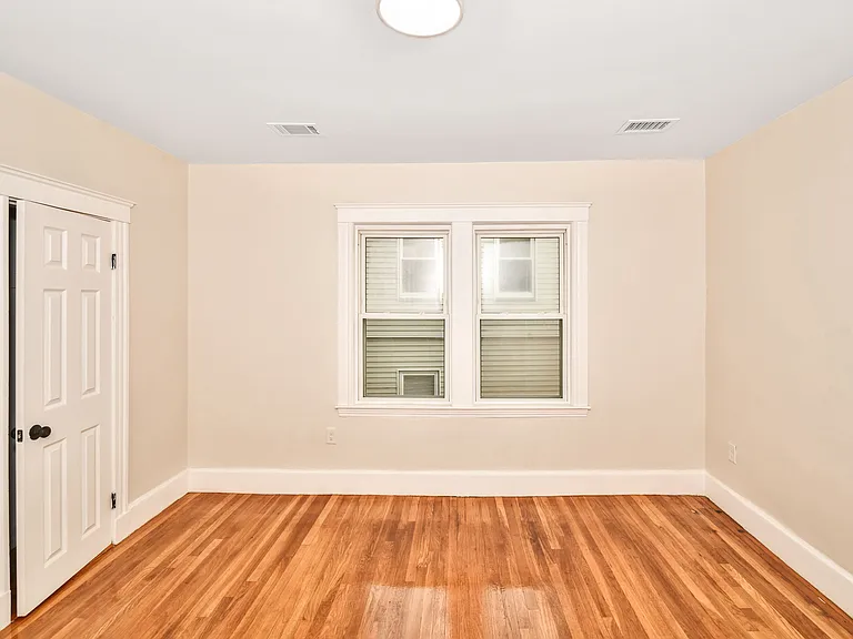 30-32 Westmore Rd #2 — Photo 21