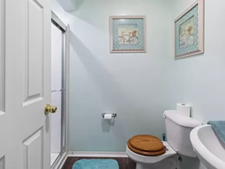825 Ashleaf Dr — Photo 9