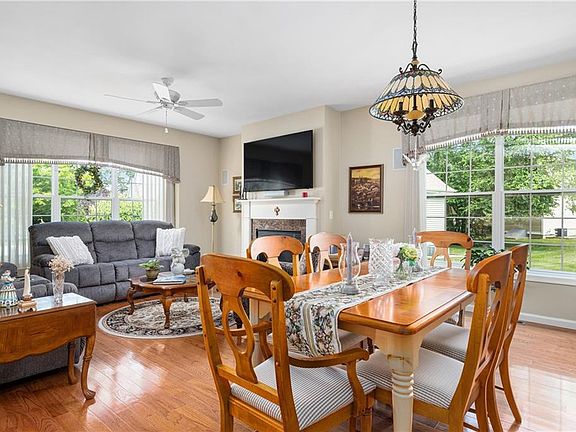 3rd image of 170 Providence Pike Unit 38